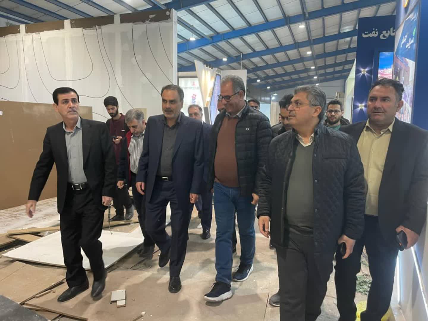 بازدید مهندس حاتمی مدیرعامل شرکت ملی مناطق نفتخیز جنوب از مراحل آماده سازی شانزدهمین نمایشگاه تجهیزات نفت خوزستان