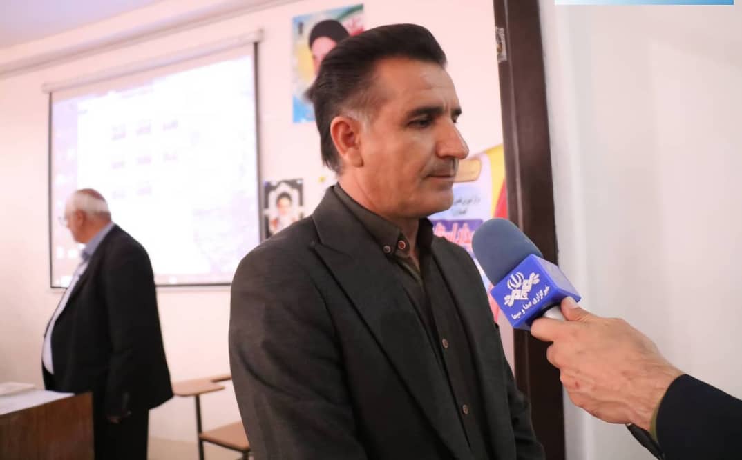 تأکید مهندس رسول بهمنیار، دبیر سرویس آموزش و انرژی همکارنفتی، در گفتوگو با شبکه یک سیما بر ضرورت حمایت از ایدههای نو