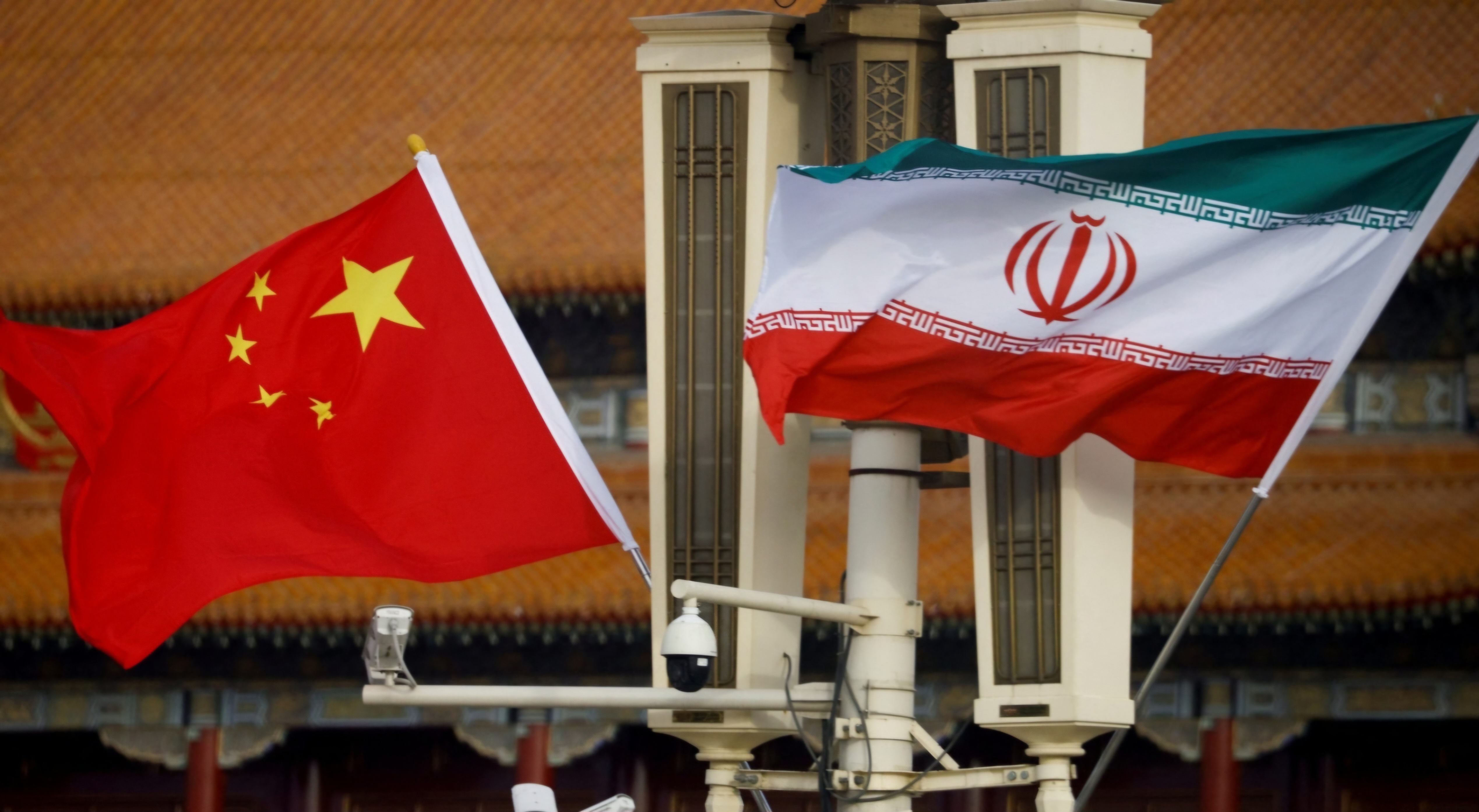 بلومبرگ: ایران خواستار افزایش قیمت نفت صادراتی به چین شد