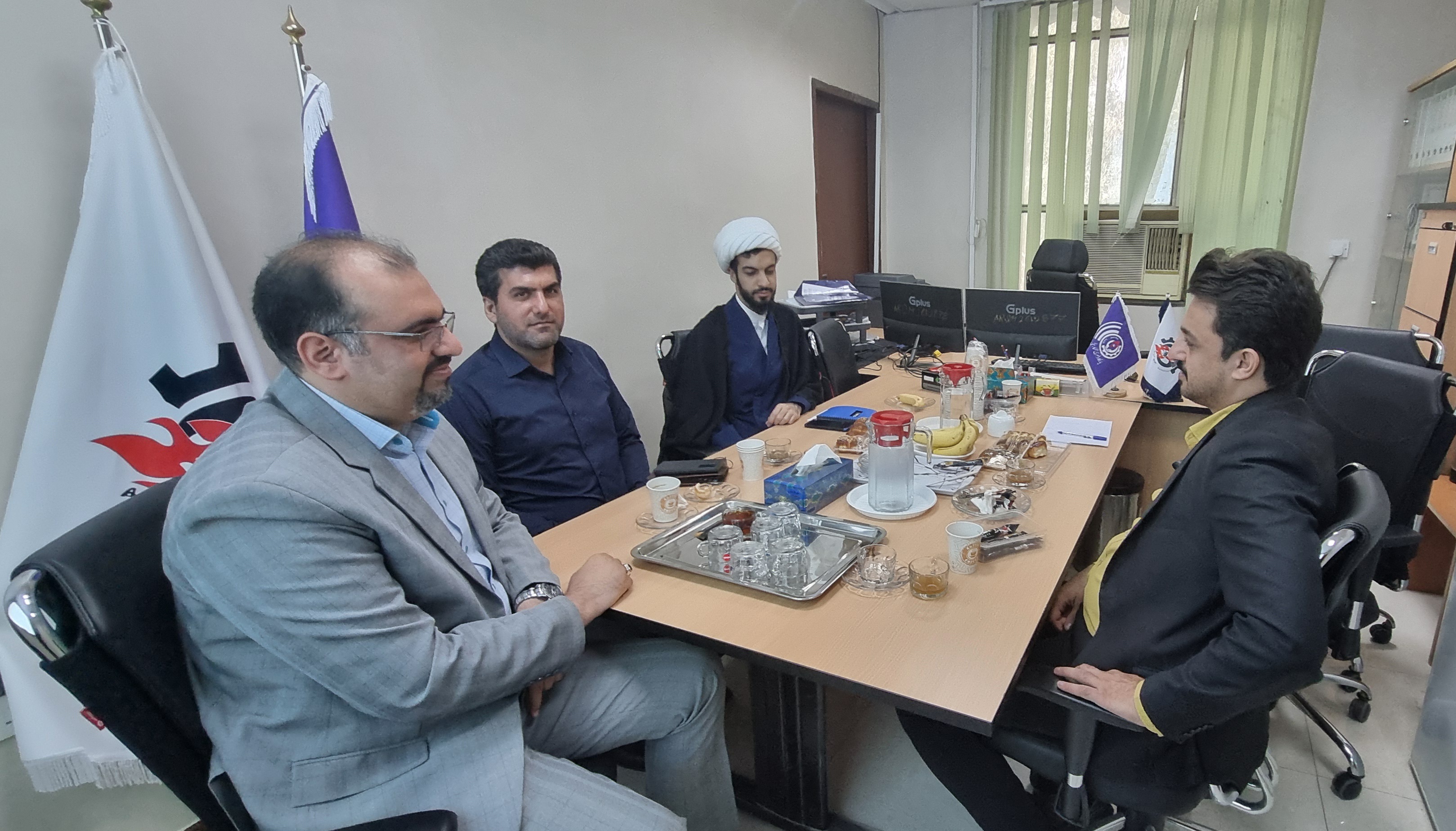 جلسه هم اندیشی معاون اجتماعی ستاد امربه معروف استان خوزستان با اعضای  شورای مرکزی تشکل کارکنان صنعت 《همکارنفتخیز》