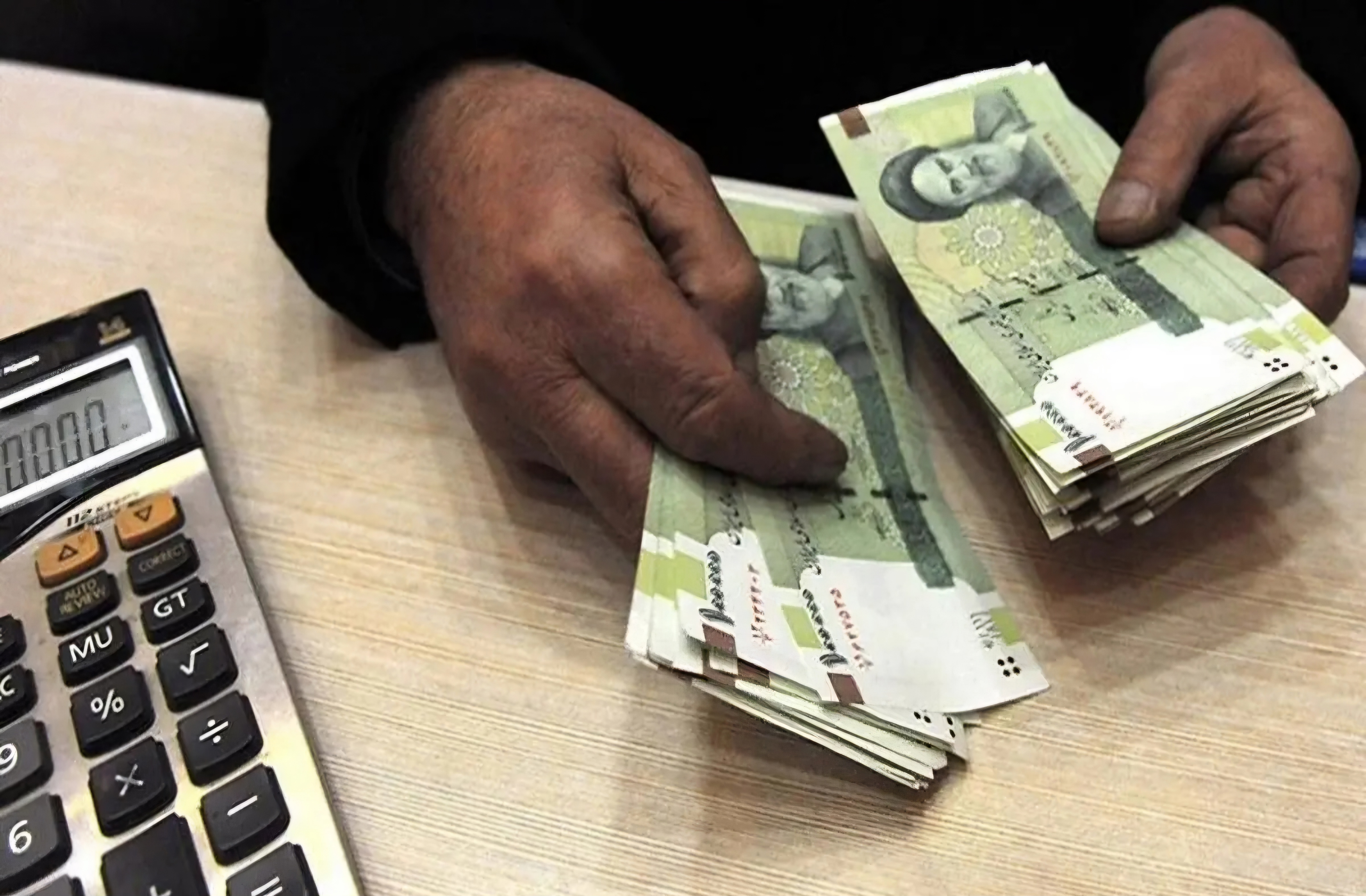 دولت های دوازدهم، سیزدهم و چهاردهم عامل فقر صعودی کارمندان 