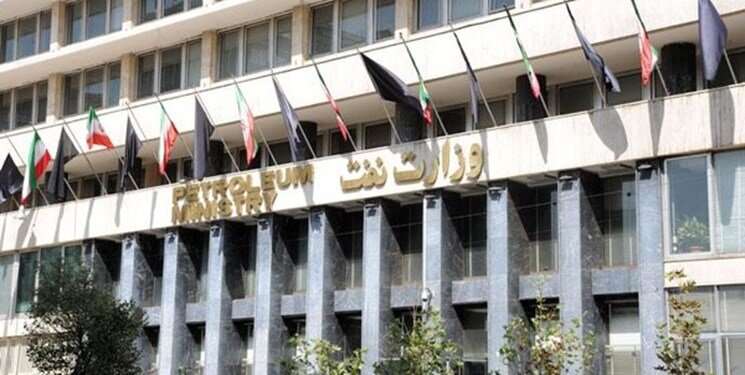 شوک مالیاتی به حقوق کارکنان نفت/ کسر غیرقانونی مالیات از فوق‌العاده‌ها علی‌رغم دستور بودجه ۱۴۰۴  